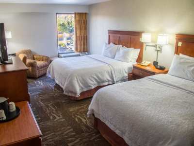 Hampton Knoxville 3*